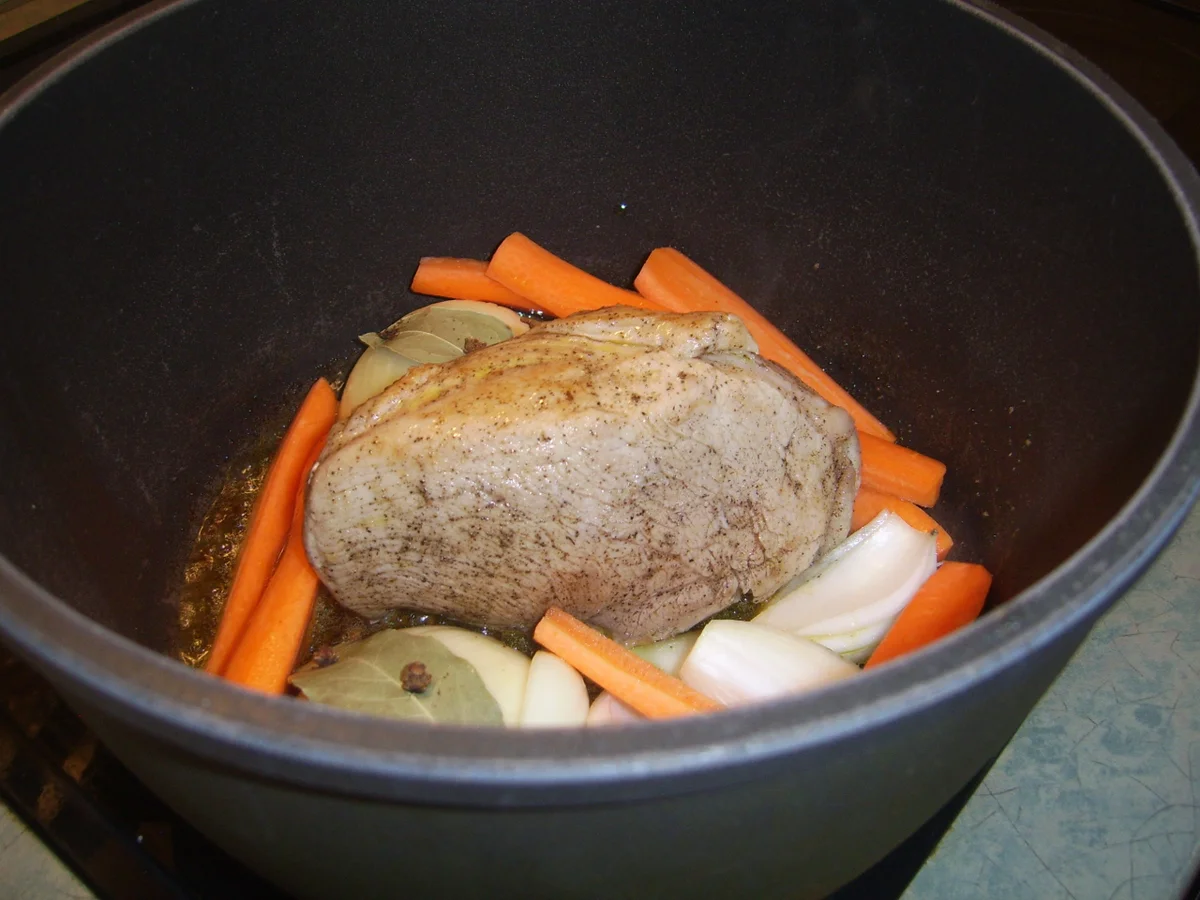 Rezept: Schweinebraten in Burgundersoße Bild Nr. 17392 Schweinebraten in Burgundersoße - Rezept - Bild Nr. 17392