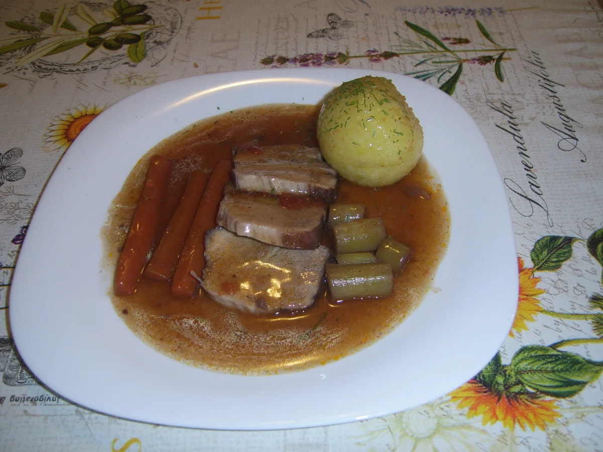 Rezept: Schweinebraten in Burgundersoße Bild Nr. 17395 Schweinebraten in Burgundersoße - Rezept - Bild Nr. 17395