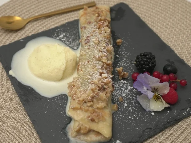 Überbackene Palacinke mit Vanille-Eis - Rezept - Bild Nr. 17390