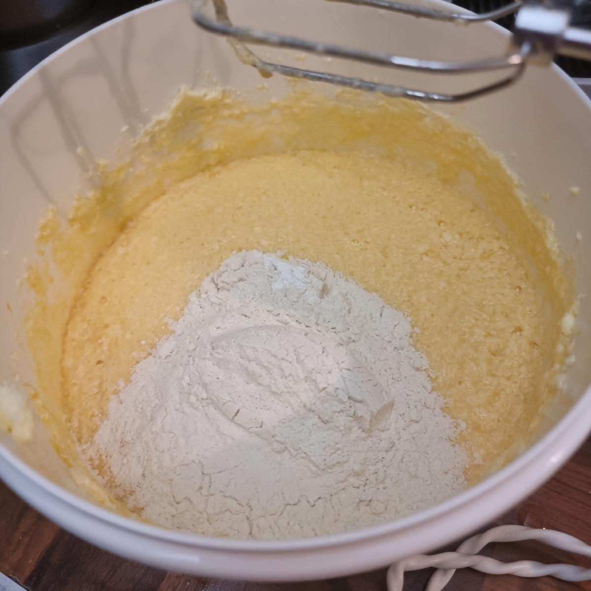 Zitronen-Holunderblüten-Kuchen - Rezept - Bild Nr. 17393