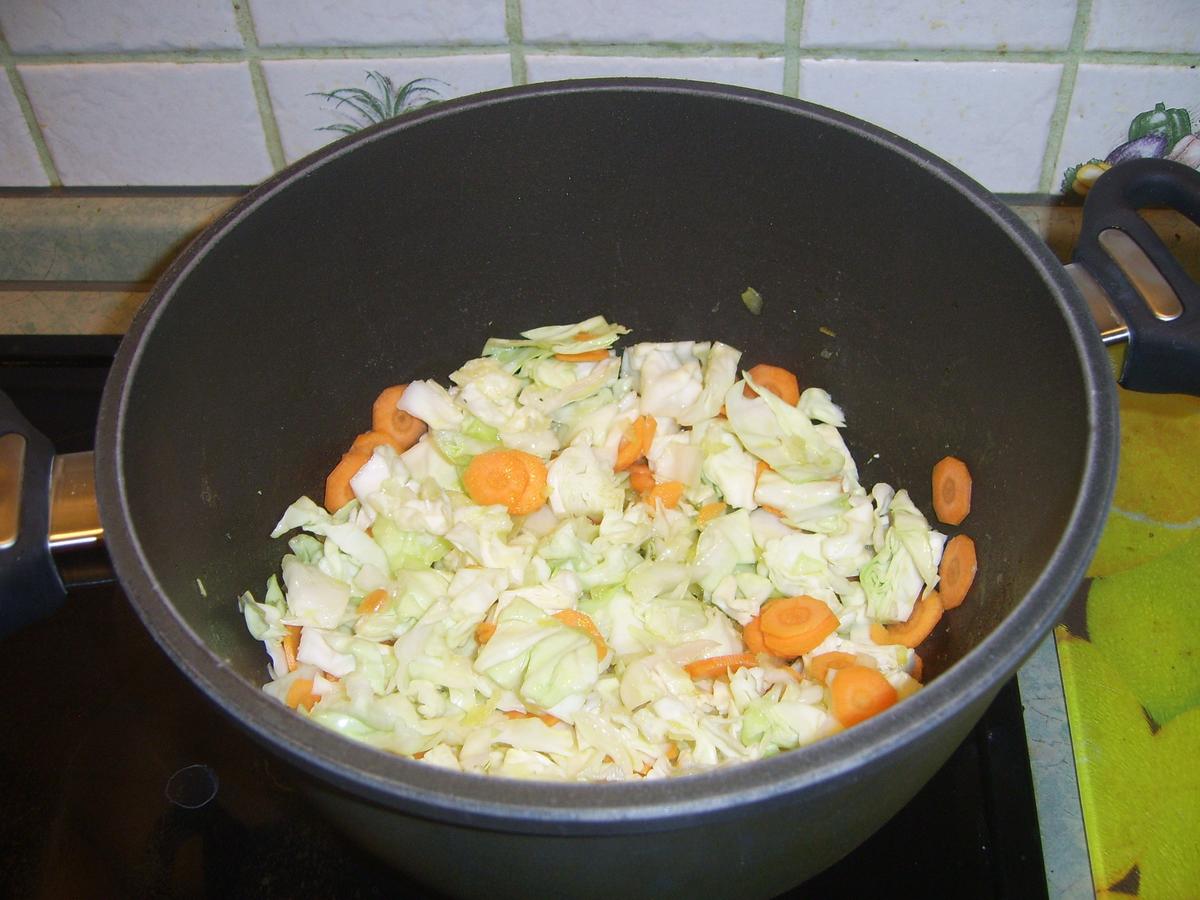 Krautsuppe mit Hackbällchen - Rezept - Bild Nr. 17395