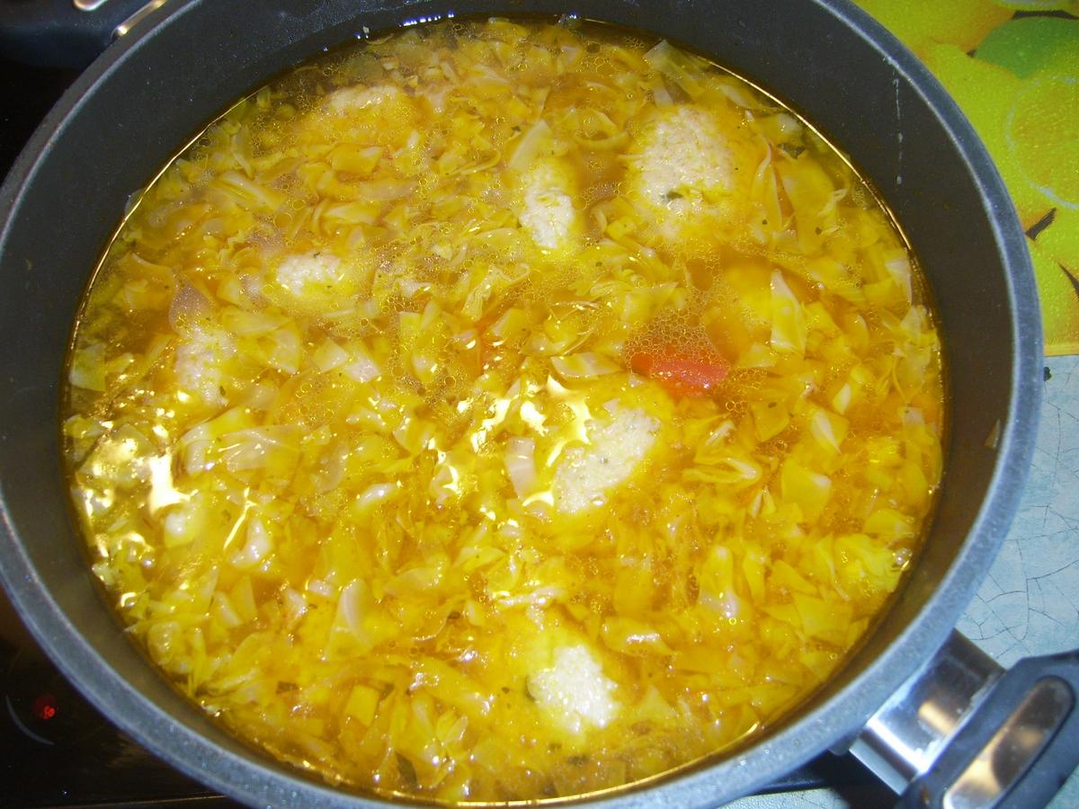 Krautsuppe mit Hackbällchen - Rezept - Bild Nr. 17396