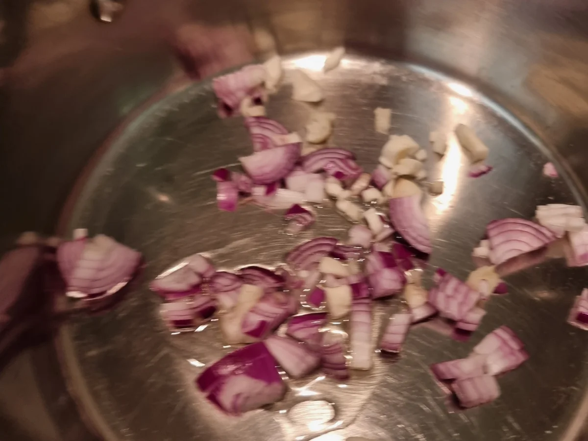 Rezept: Fettuccine mit Tomatensauce und Mixsalat Bild Nr. 17393 Fettuccine mit Tomatensauce und Mixsalat - Rezept - Bild Nr. 17393