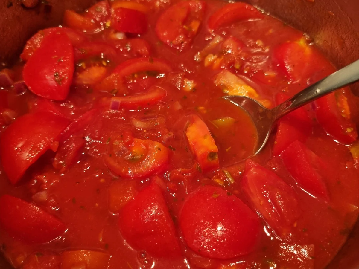 Rezept: Fettuccine mit Tomatensauce und Mixsalat Bild Nr. 17395 Fettuccine mit Tomatensauce und Mixsalat - Rezept - Bild Nr. 17395