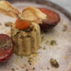 Karamellisierte Pflaumen auf Kürbiskern-Parfait und Rosmarinstaub - Rezept - Bild Nr. 17403