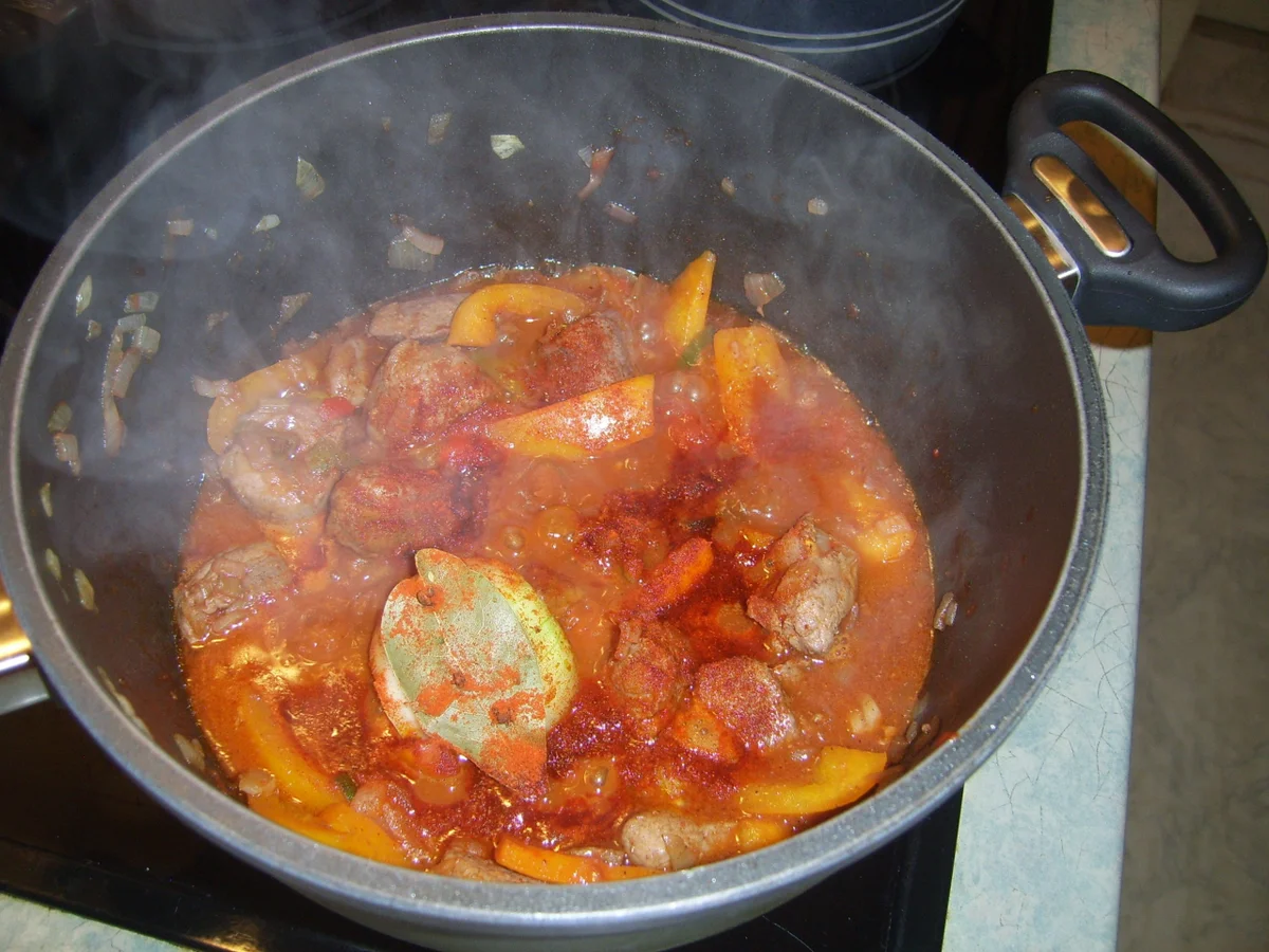 Rezept: Wildschweingulasch etwas abgewandelt! Bild Nr. 6 Wildschweingulasch etwas abgewandelt! - Rezept - Bild Nr. 6