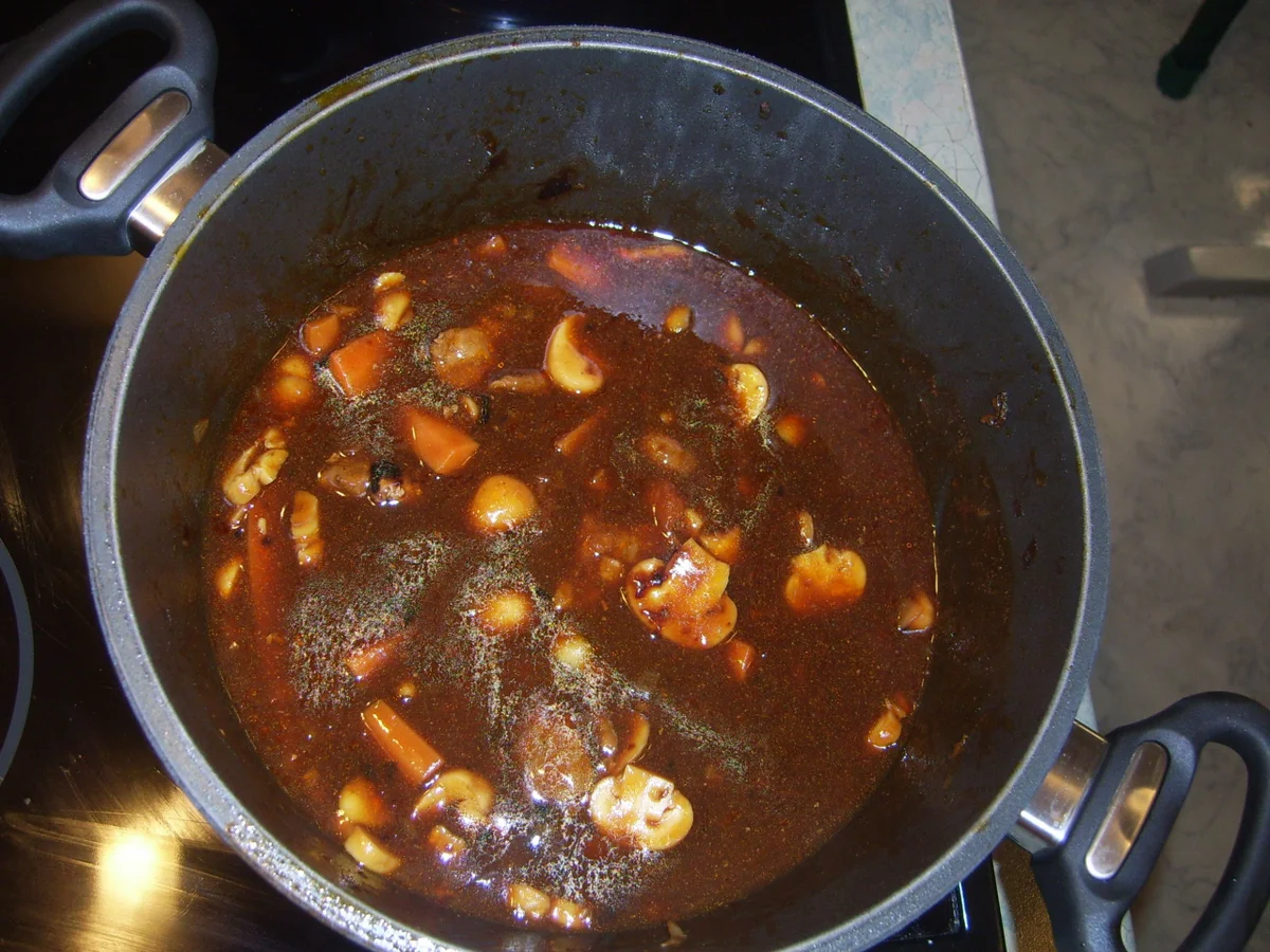 Rezept: Wildschweingulasch etwas abgewandelt! Bild Nr. 8 Wildschweingulasch etwas abgewandelt! - Rezept - Bild Nr. 8