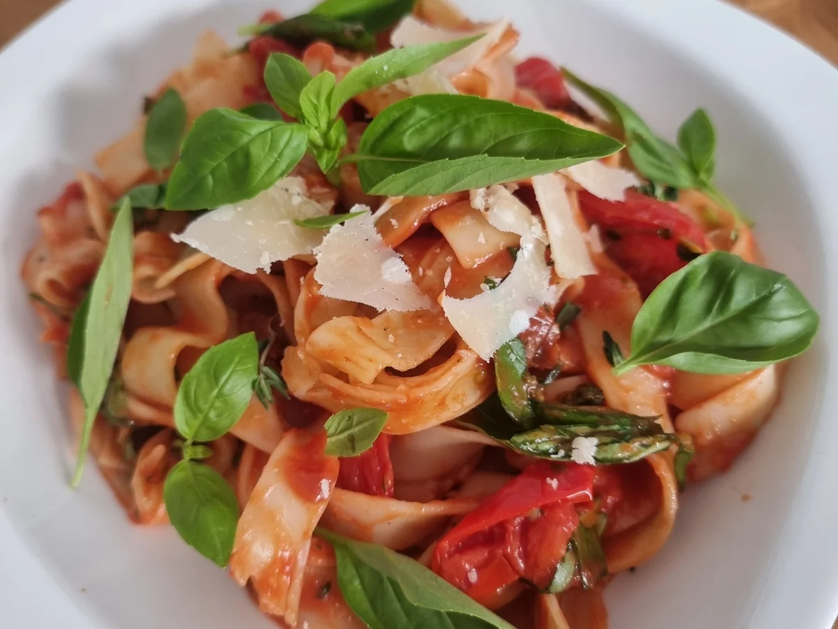 Pasta mit Tomatensauce - Rezept - Bild Nr. 17403