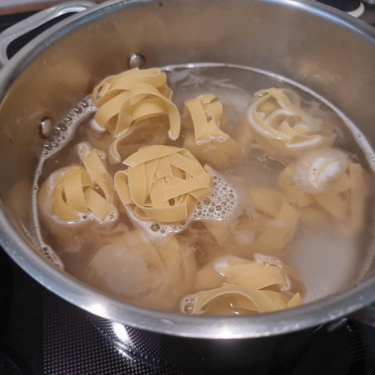 Pasta mit Tomatensauce - Rezept - Bild Nr. 17413