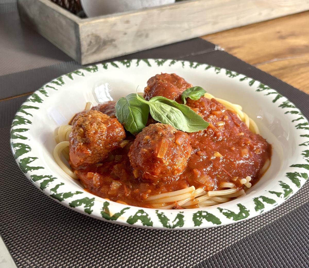 Hackbällchen in Tomatensauce - Rezept - Bild Nr. 17403