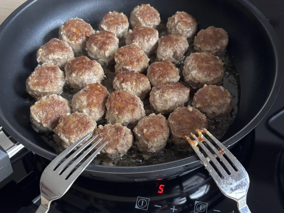 Hackbällchen in Tomatensauce - Rezept - Bild Nr. 17404