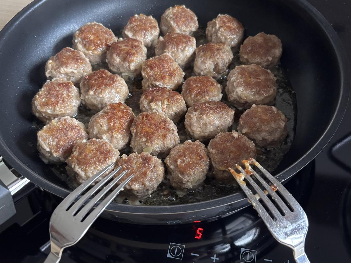 Hackbällchen in Tomatensauce - einfach - von foodporn09