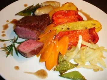 Medaillons vom Rinderfilet mit Gemüse - Rezept - Bild Nr. 2