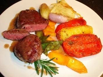 Medaillons vom Rinderfilet mit Gemüse - Rezept - Bild Nr. 3