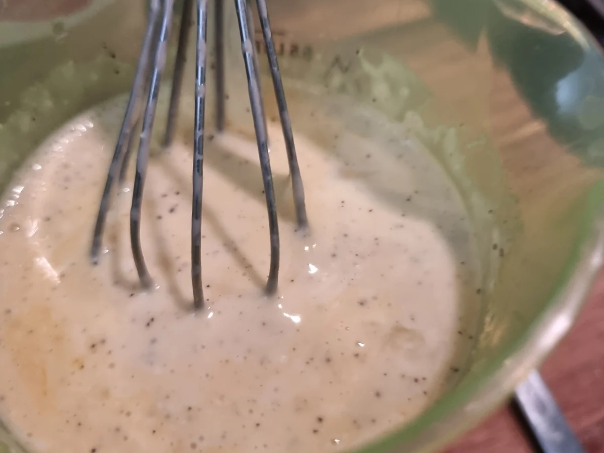 Spargel -Frittata mit Räucherlachs und Schnittlauch-Creme fraiche - Rezept - Bild Nr. 17414