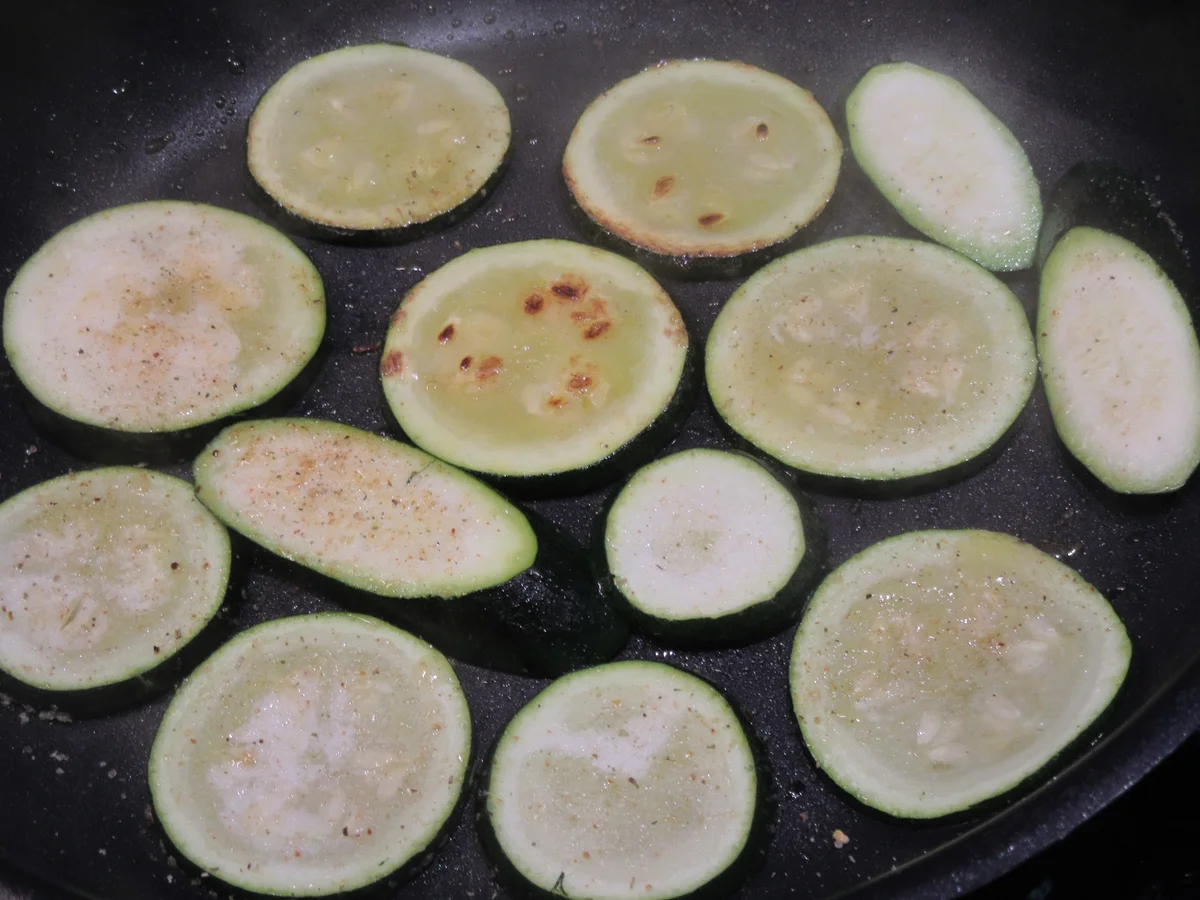 Pikantes Backen:  Gemüse-Quiche - Rezept - Bild Nr. 17423