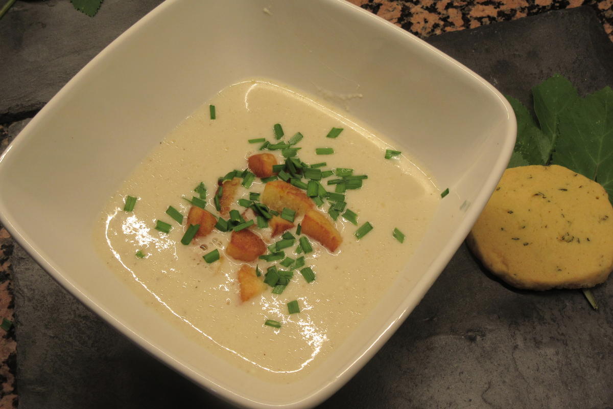 Suppen - Cremige Knoblauchsuppe - Rezept - Bild Nr. 17418