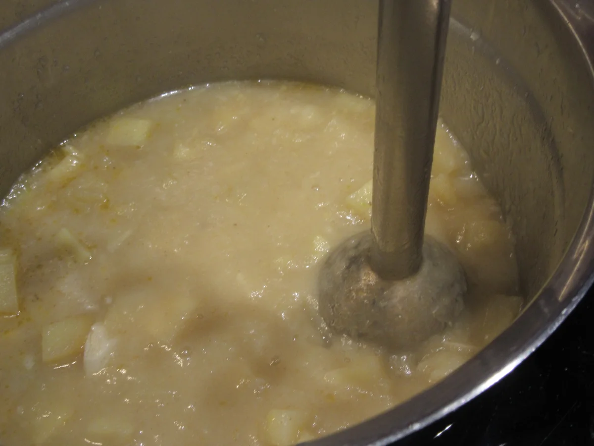 Rezept: Suppen - Cremige Knoblauchsuppe Bild Nr. 17420 Suppen - Cremige Knoblauchsuppe - Rezept - Bild Nr. 17420