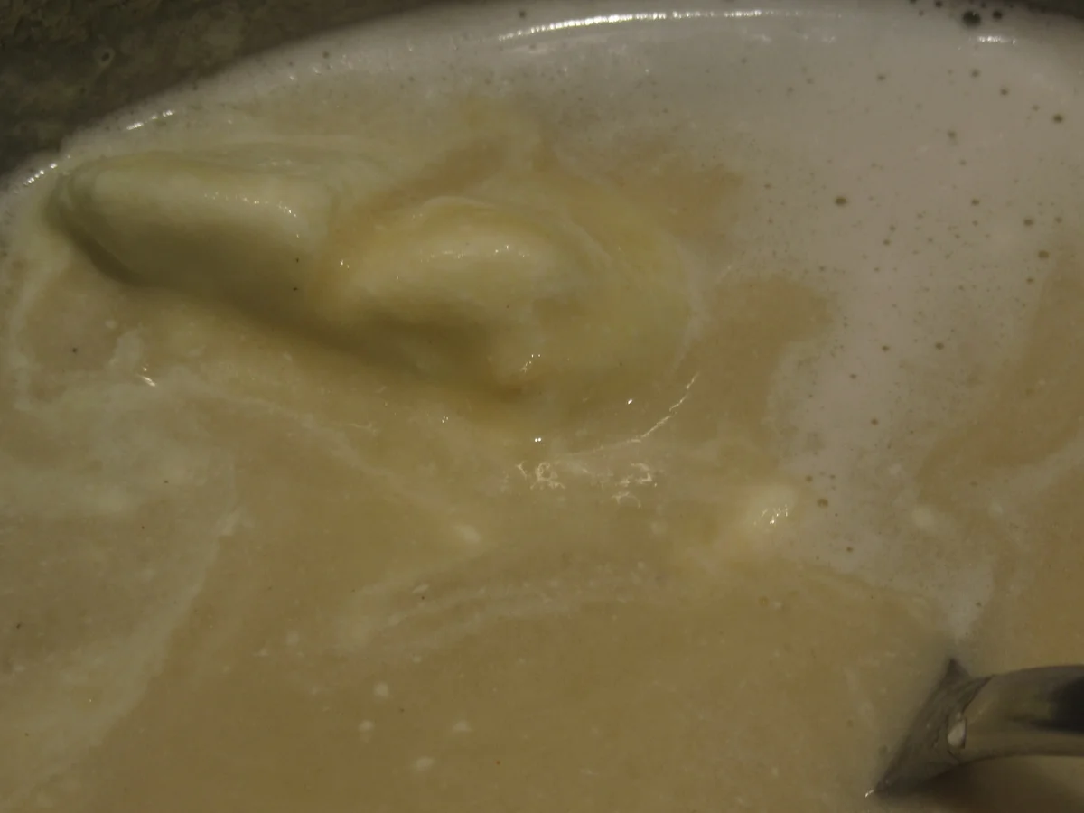 Rezept: Suppen - Cremige Knoblauchsuppe Bild Nr. 17421 Suppen - Cremige Knoblauchsuppe - Rezept - Bild Nr. 17421