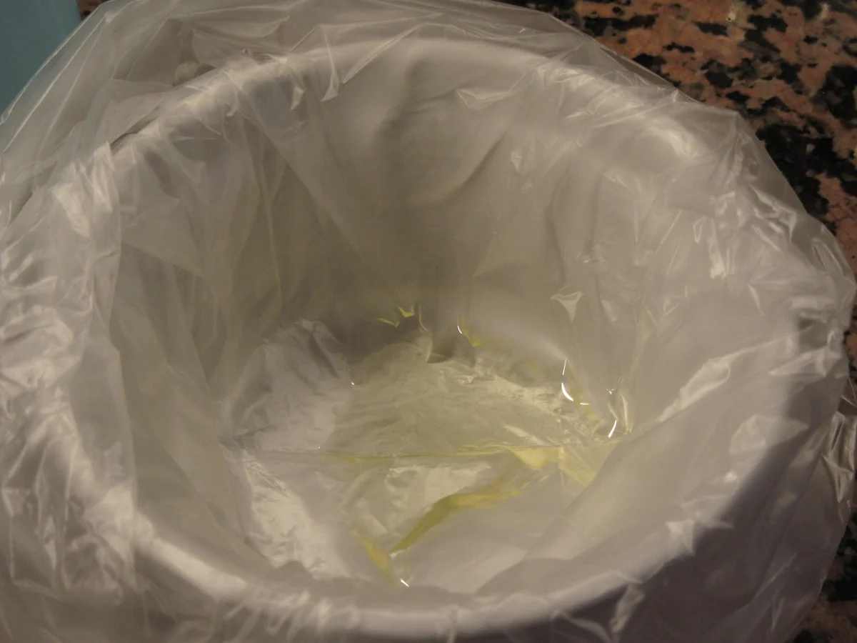 Rezept: Vorspeisen: Pochiertes Ei auf Mangoldsalat Bild Nr. 17419 Vorspeisen: Pochiertes Ei auf Mangoldsalat - Rezept - Bild Nr. 17419