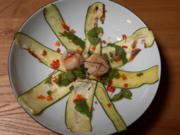 Gebratene Muschel auf scharfem Zucchini-Salat - Rezept - Bild Nr. 17420