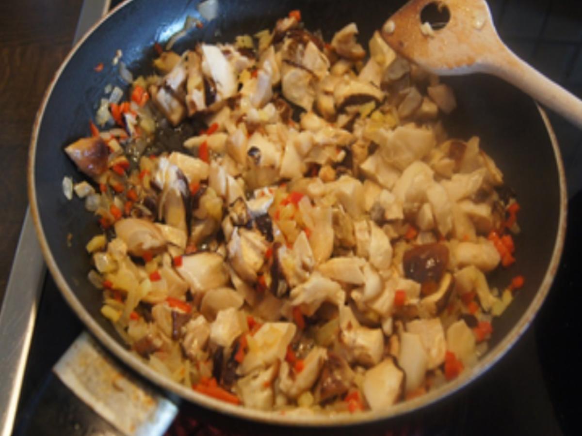 Pfannkuchen mit Rahm-Steinpilz-Einlage - Rezept - Bild Nr. 10
