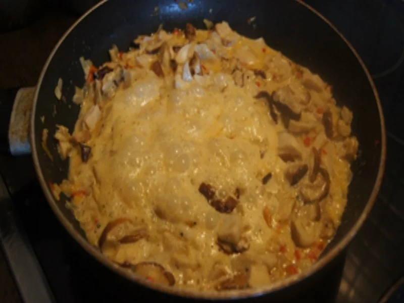 Pfannkuchen mit Rahm-Steinpilz-Einlage - Rezept - Bild Nr. 11