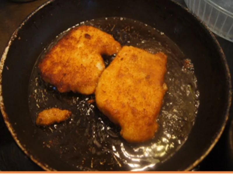 Spargel mit Crème-Fraîche-Schnittlauch-Sauce, Schnitzel und Rosmarin Bratdrillingen - Rezept - Bild Nr. 17429