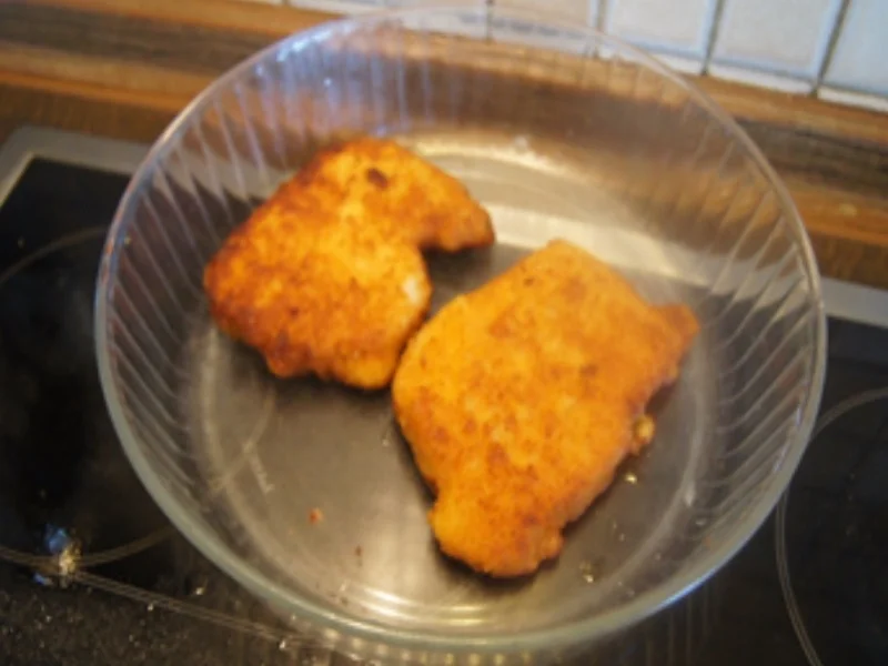 Spargel mit Crème-Fraîche-Schnittlauch-Sauce, Schnitzel und Rosmarin Bratdrillingen - Rezept - Bild Nr. 17430