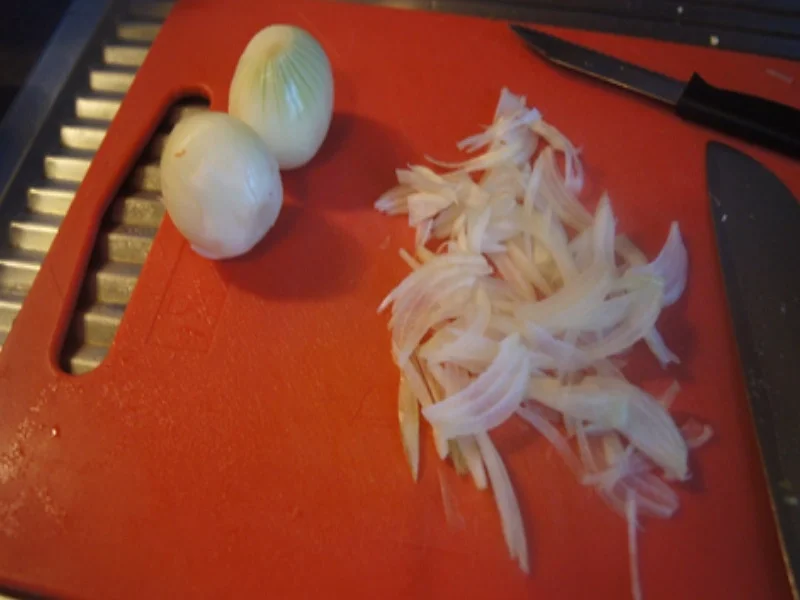 Rezept: Mie-Nudeln mit scharf gewürztes Rindfleisch, Paprikamix, Chinakohlblattherzen und Zwiebel Bild Nr. 19 Mie-Nudeln mit scharf gewürztes Rindfleisch, Paprikamix, Chinakohlblattherzen und Zwiebel - Rezept - Bild Nr. 19