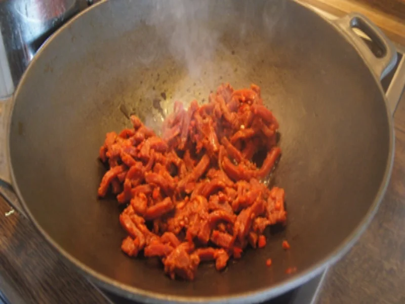 Rezept: Mie-Nudeln mit scharf gewürztes Rindfleisch, Paprikamix, Chinakohlblattherzen und Zwiebel Bild Nr. 23 Mie-Nudeln mit scharf gewürztes Rindfleisch, Paprikamix, Chinakohlblattherzen und Zwiebel - Rezept - Bild Nr. 23