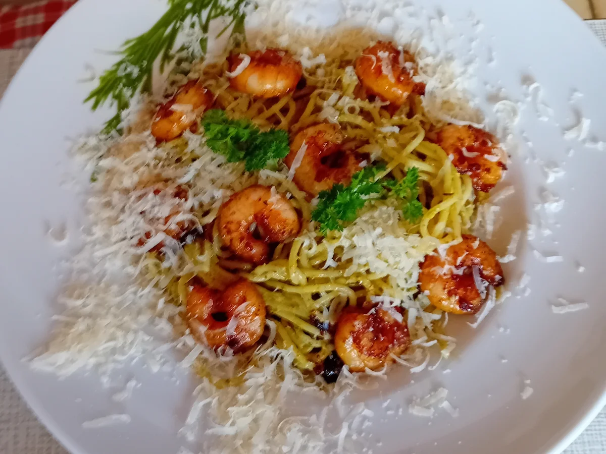 Spaghetti mit Kräuter-Pesto und Garnelen - Rezept - Bild Nr. 7