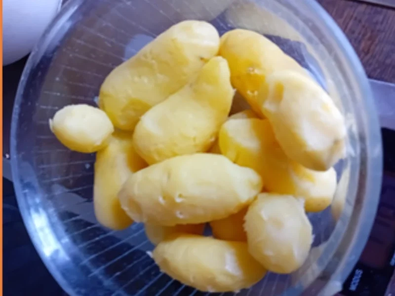 Brathering mit herzhaften Speck-Bratkartoffeln und Gewürzgurke - Rezept - Bild Nr. 17425