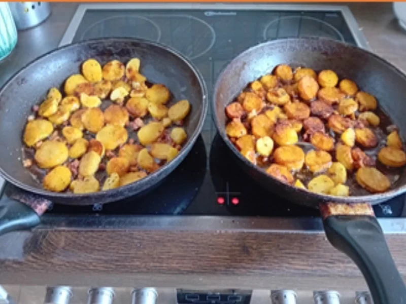 Brathering mit herzhaften Speck-Bratkartoffeln und Gewürzgurke - Rezept - Bild Nr. 17431