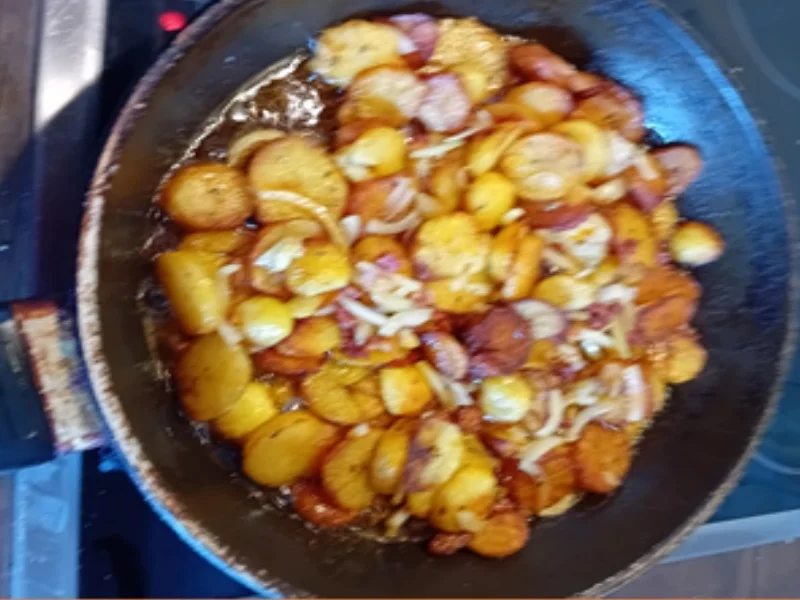 Brathering mit herzhaften Speck-Bratkartoffeln und Gewürzgurke - Rezept - Bild Nr. 17433
