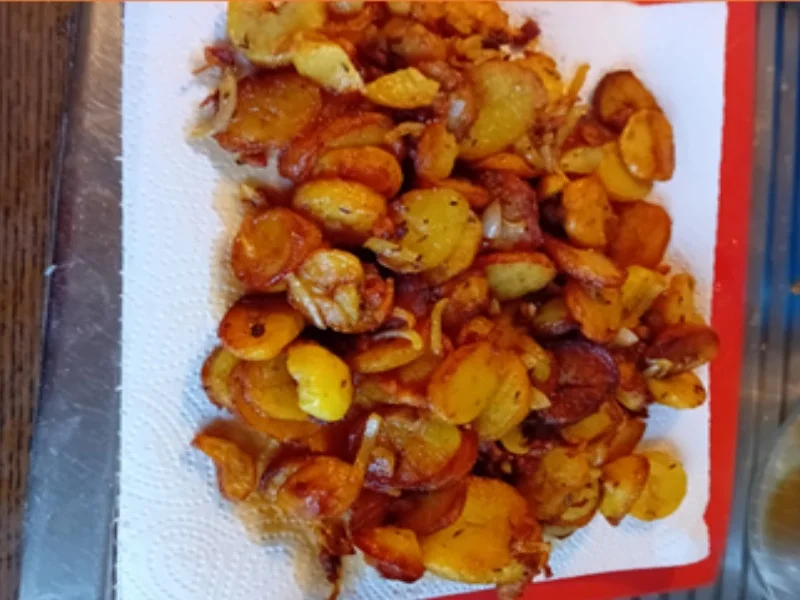 Brathering mit herzhaften Speck-Bratkartoffeln und Gewürzgurke - Rezept - Bild Nr. 17434