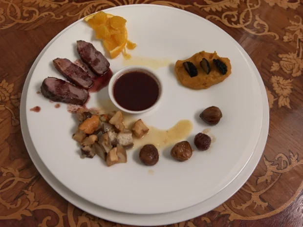 Rezept: Entenbrust an Orangensauce mit Süßkartoffelmousse und Maronen Bild Nr. 2 Entenbrust an Orangensauce mit Süßkartoffelmousse und Maronen - Rezept - Bild Nr. 2