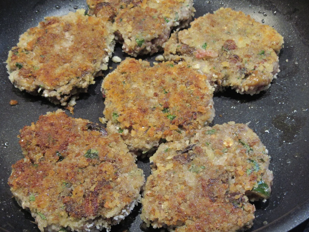 Rezept: Fleisch: Steinpilz-Fleischküchle Bild Nr. 17452 Fleisch: Steinpilz-Fleischküchle - Rezept - Bild Nr. 17452