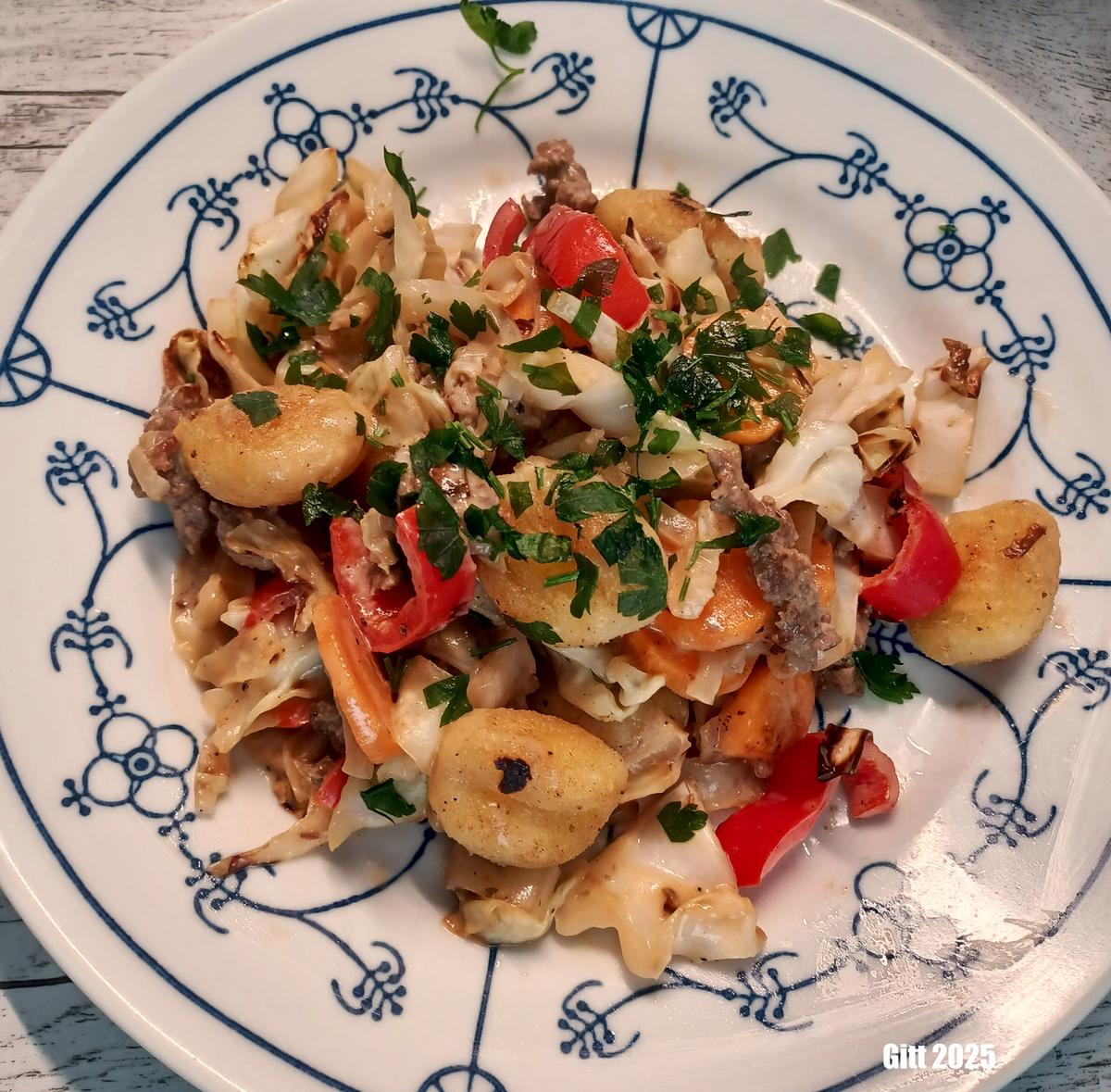 Spitzkohlpfanne mit Gnocchi - Rezept - Bild Nr. 17444
