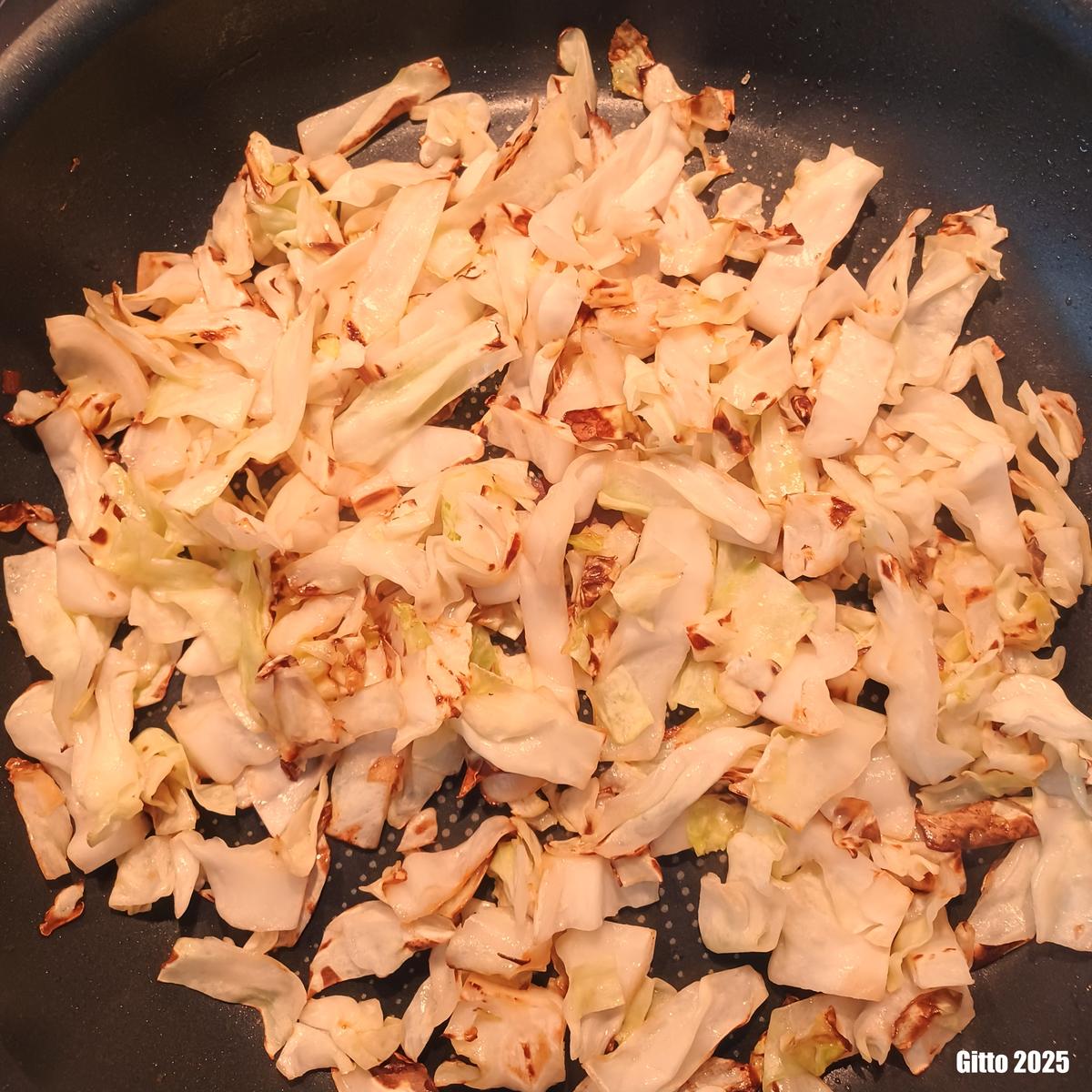 Spitzkohlpfanne mit Gnocchi - Rezept - Bild Nr. 17447