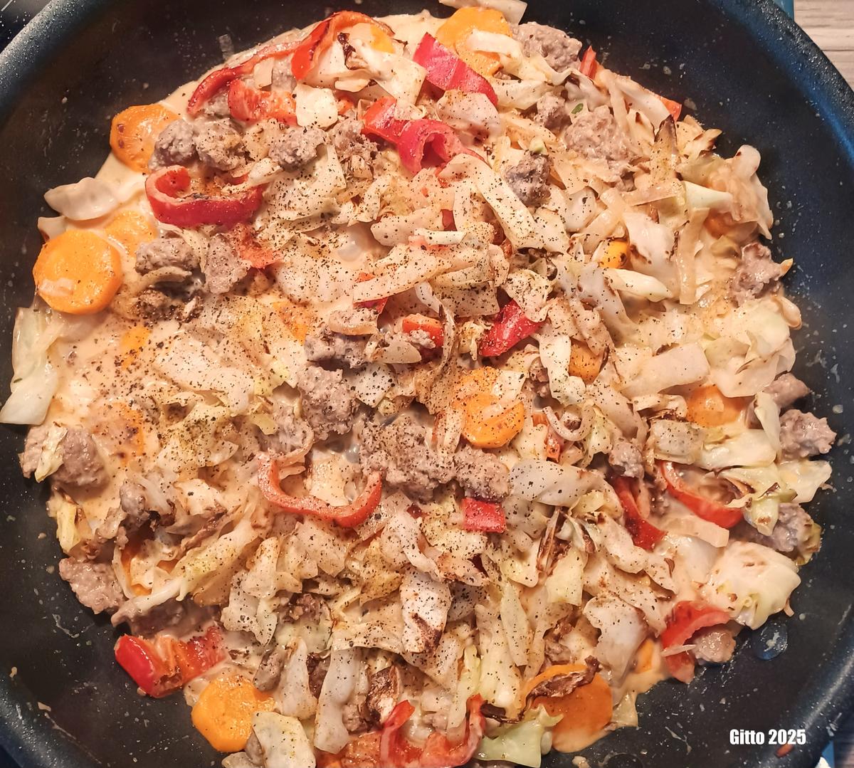 Spitzkohlpfanne mit Gnocchi - Rezept - Bild Nr. 17450