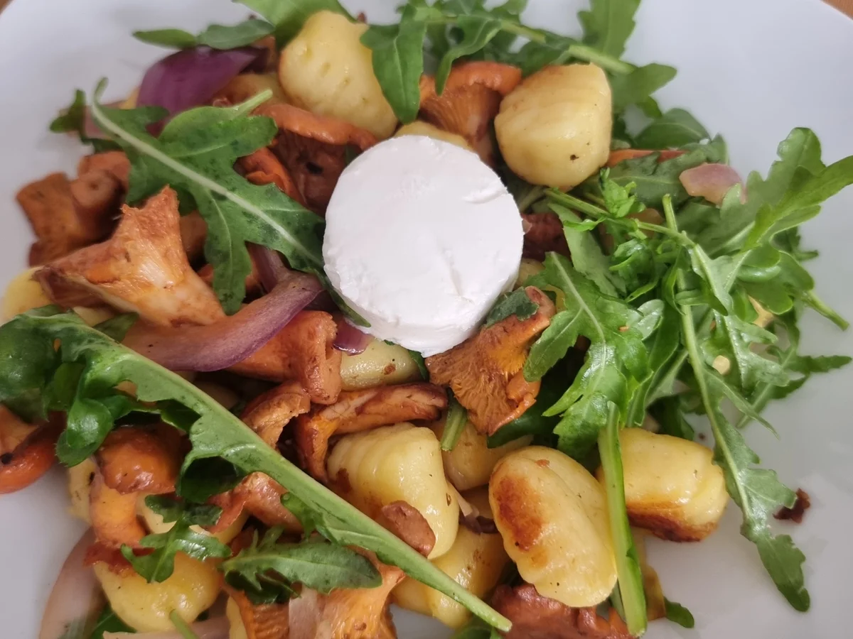 Rezept: Gebratene Gnocchi mit Pfifferlingen und Ziegenkäse Bild Nr. 17444 Gebratene Gnocchi mit Pfifferlingen und Ziegenkäse - Rezept - Bild Nr. 17444