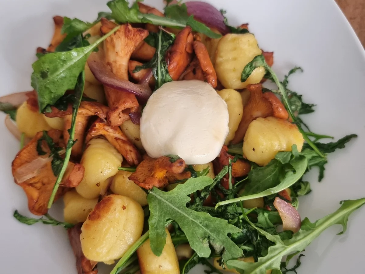 Rezept: Gebratene Gnocchi mit Pfifferlingen und Ziegenkäse Bild Nr. 17458 Gebratene Gnocchi mit Pfifferlingen und Ziegenkäse - Rezept - Bild Nr. 17458
