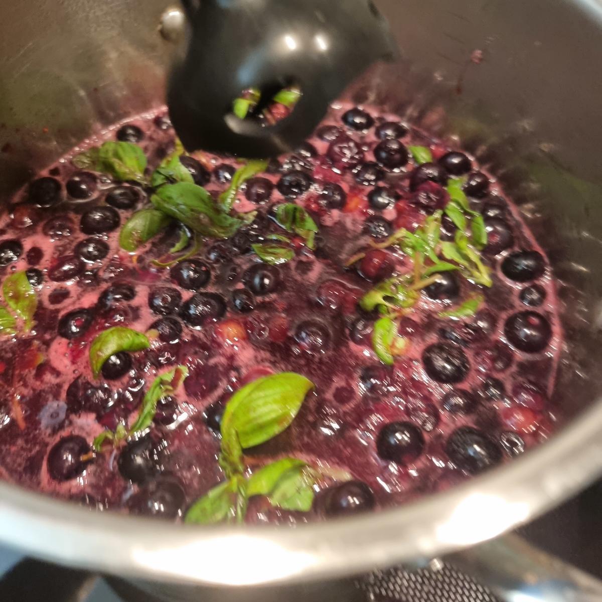 Heidelbeer-Basilikum-Marmelade - Rezept - Bild Nr. 17448