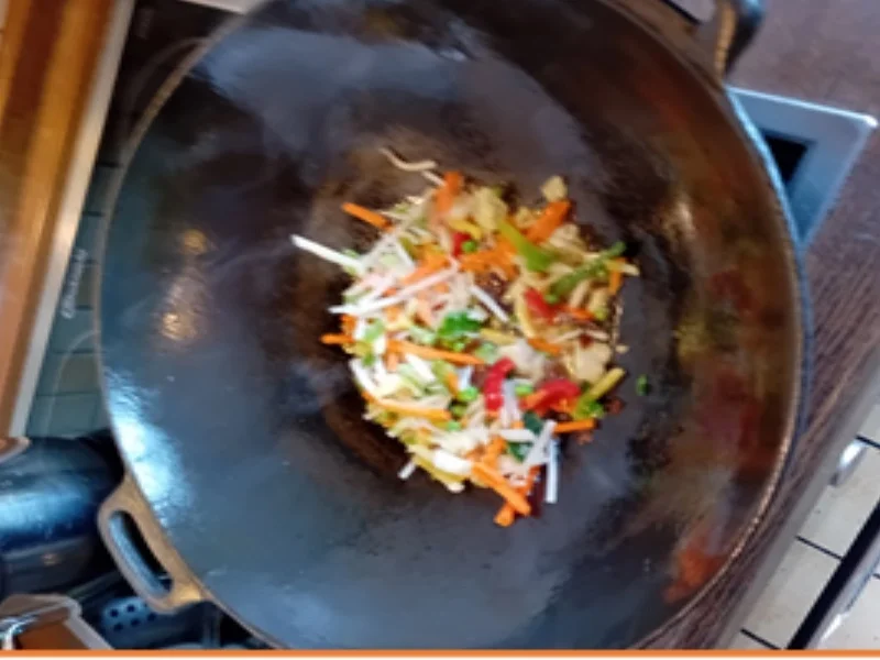 Wok mit Gemüsemix, Glasnudeln, Tofu und Jasmin-Reis - Rezept - Bild Nr. 8
