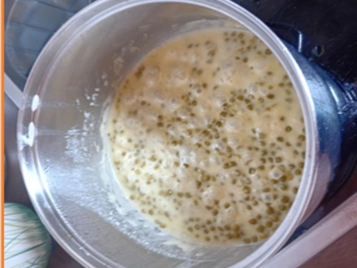 Eichsfelder Schwartenwurst mit Crème-Fraîche-Erbsen und Brat-Drillingen - Rezept - Bild Nr. 9
