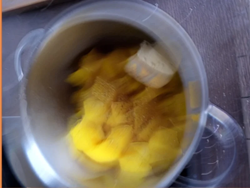 Rezept: Krosse Fischstäbchen mit Curry-Sauerkraut und Kartoffelstampf Bild Nr. 17472 Krosse Fischstäbchen mit Curry-Sauerkraut und Kartoffelstampf - Rezept - Bild Nr. 17472