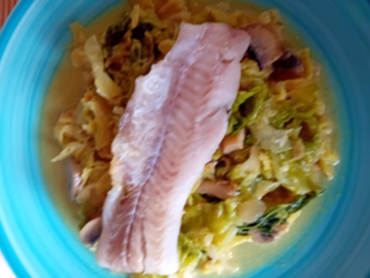 Seelachsfilet auf Wirsingbett - Rezept - Bild Nr. 17465