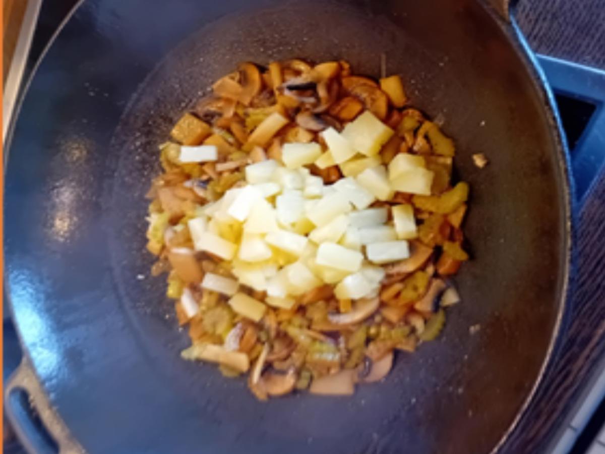 Chop-Suey mit Ananas und Basmatireis - Rezept - Bild Nr. 16
