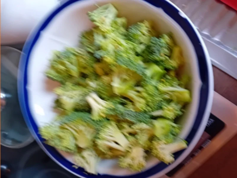 Nudeln nach Kanton-Art mit Brokkoli - Rezept - Bild Nr. 5